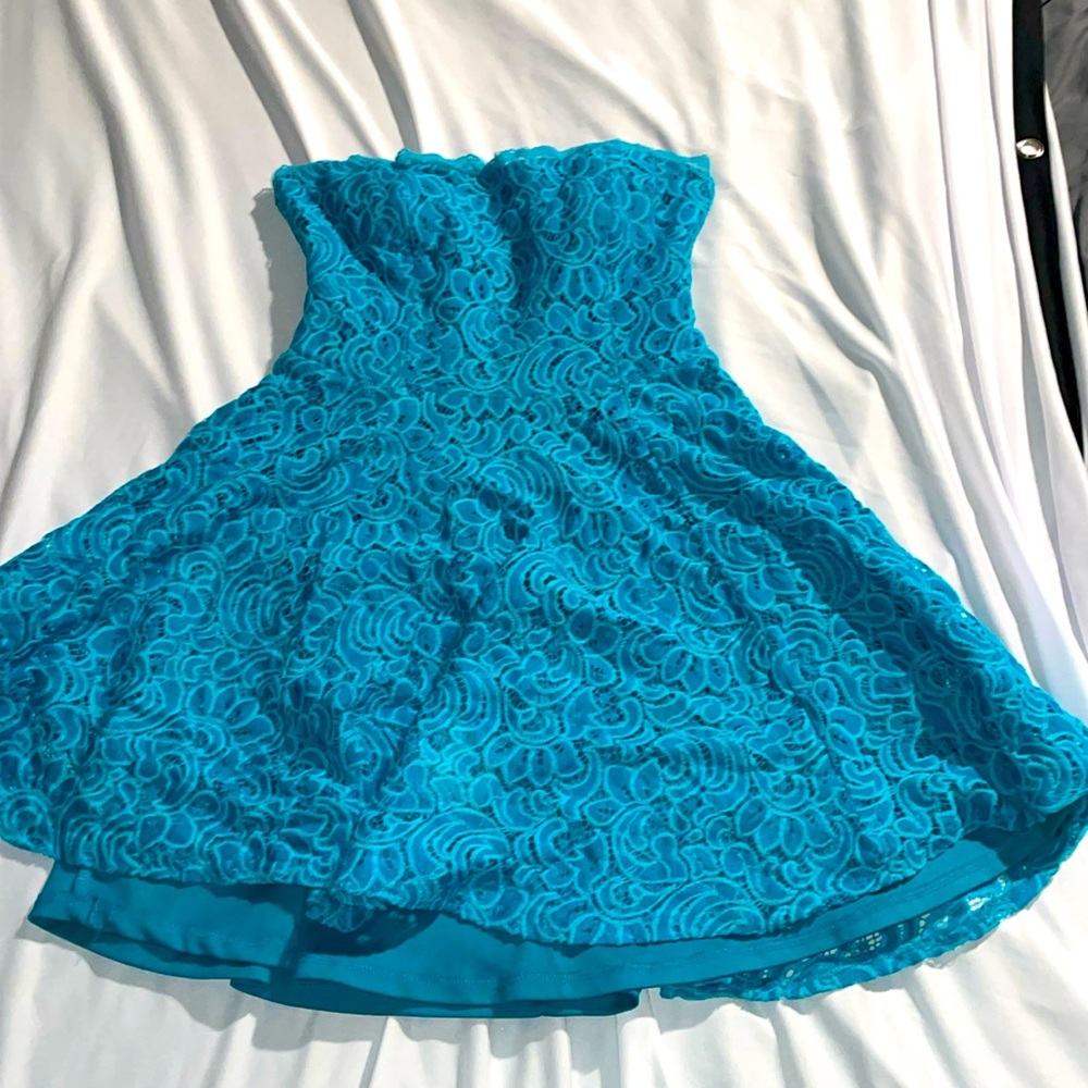 Dress sleeveless